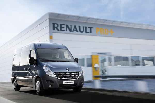 Renault_-_otwarcie_-_600