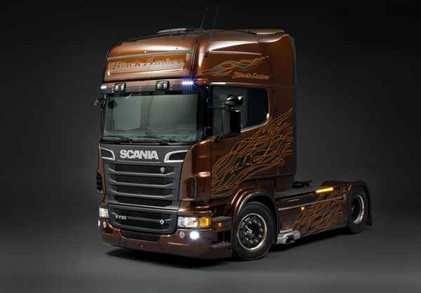 Scania_V8_Black_Amber_-_600