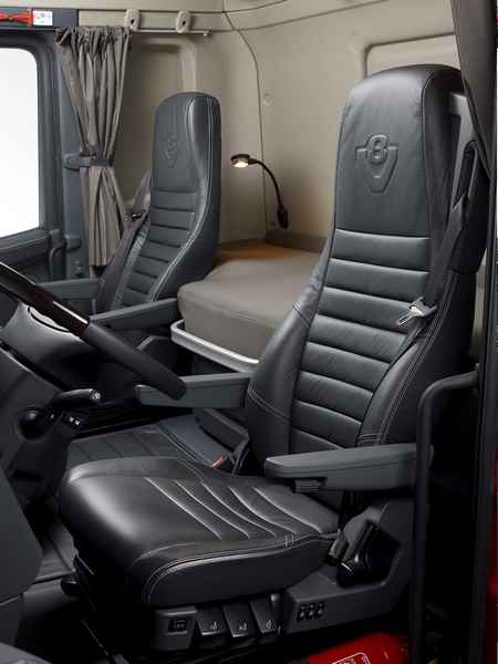 Scania-R-V8-730_fotele