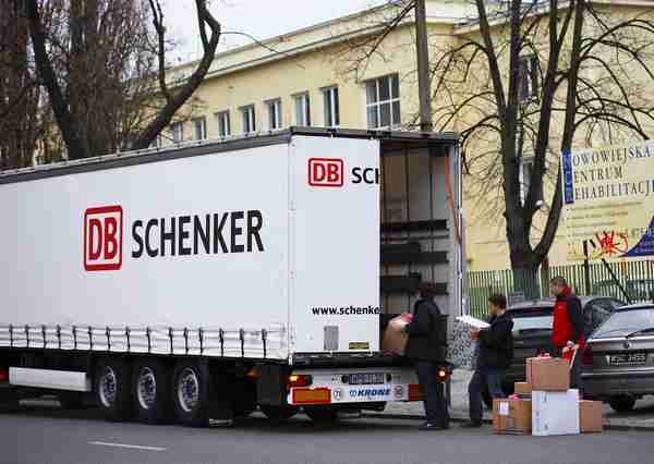 Praktyki DB Schenker Logistics w Raporcie FOB