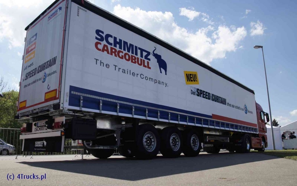 Sprzedaż naczep Schmitz rośnie z miesiąca na miesiąc