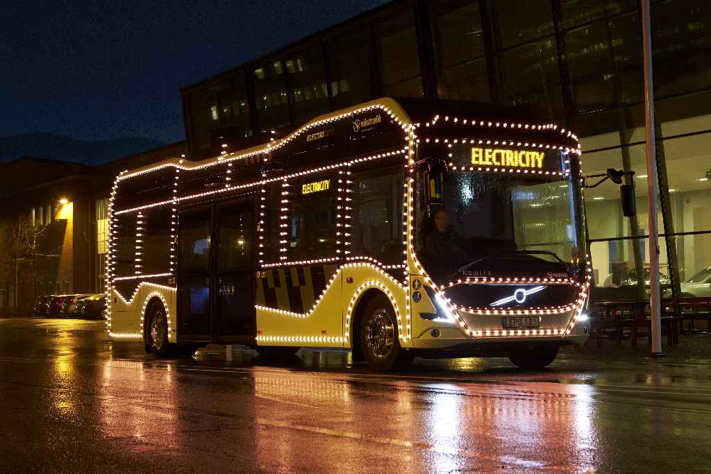 Świąteczny autobus Volvo dla mieszkańców Goteborga