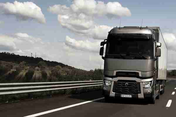 Renault Trucks T ciężarówką roku 2015
