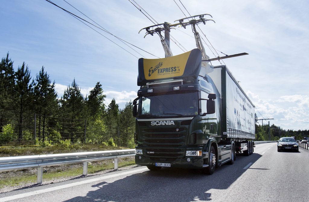 Elektryczne ciężarówki Scania w trasie