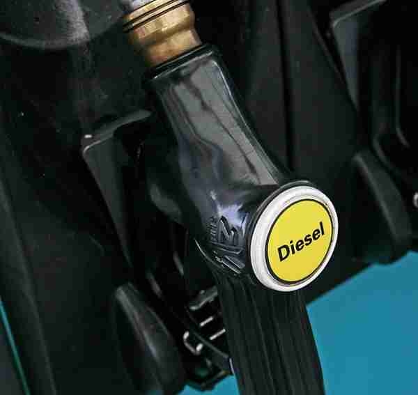 Rosną hurtowe ceny benzyny