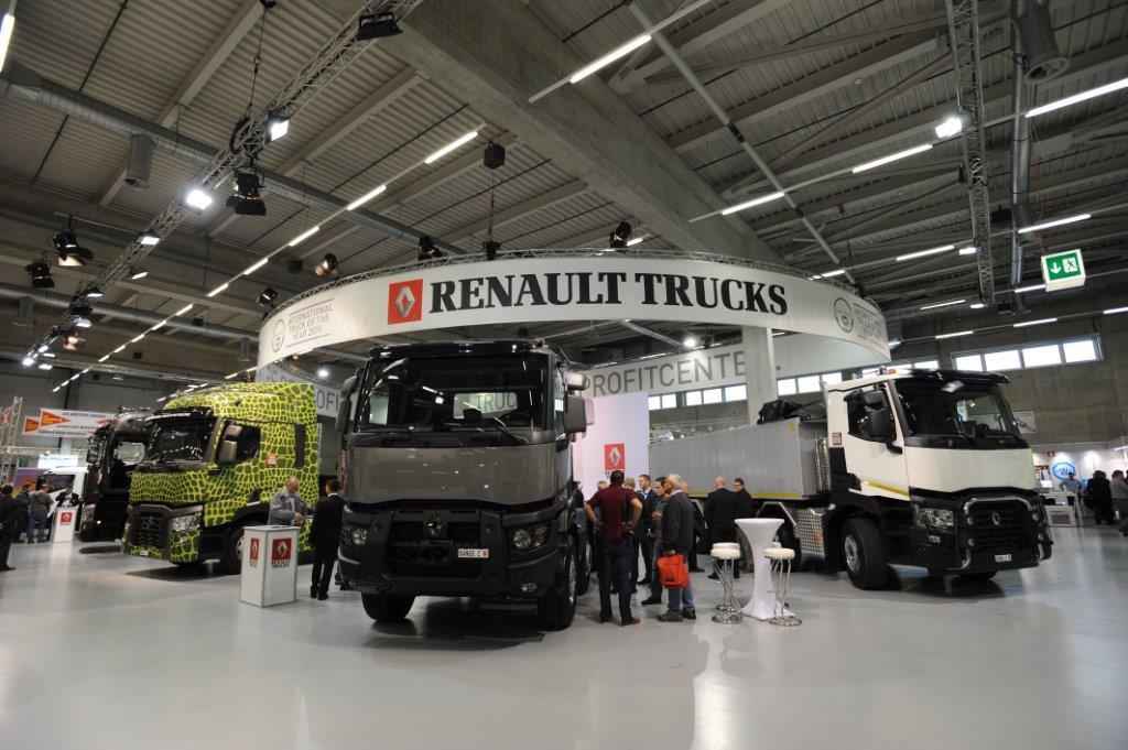 Zwierzaki z karawany Renault podbiły targi Transport CH