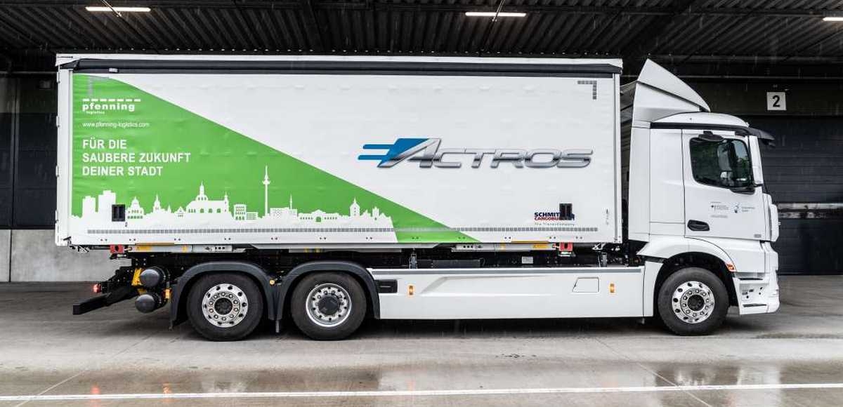 Test 10 ciężarówek o napędzie elektrycznym e-Actros w ruchu miejskim