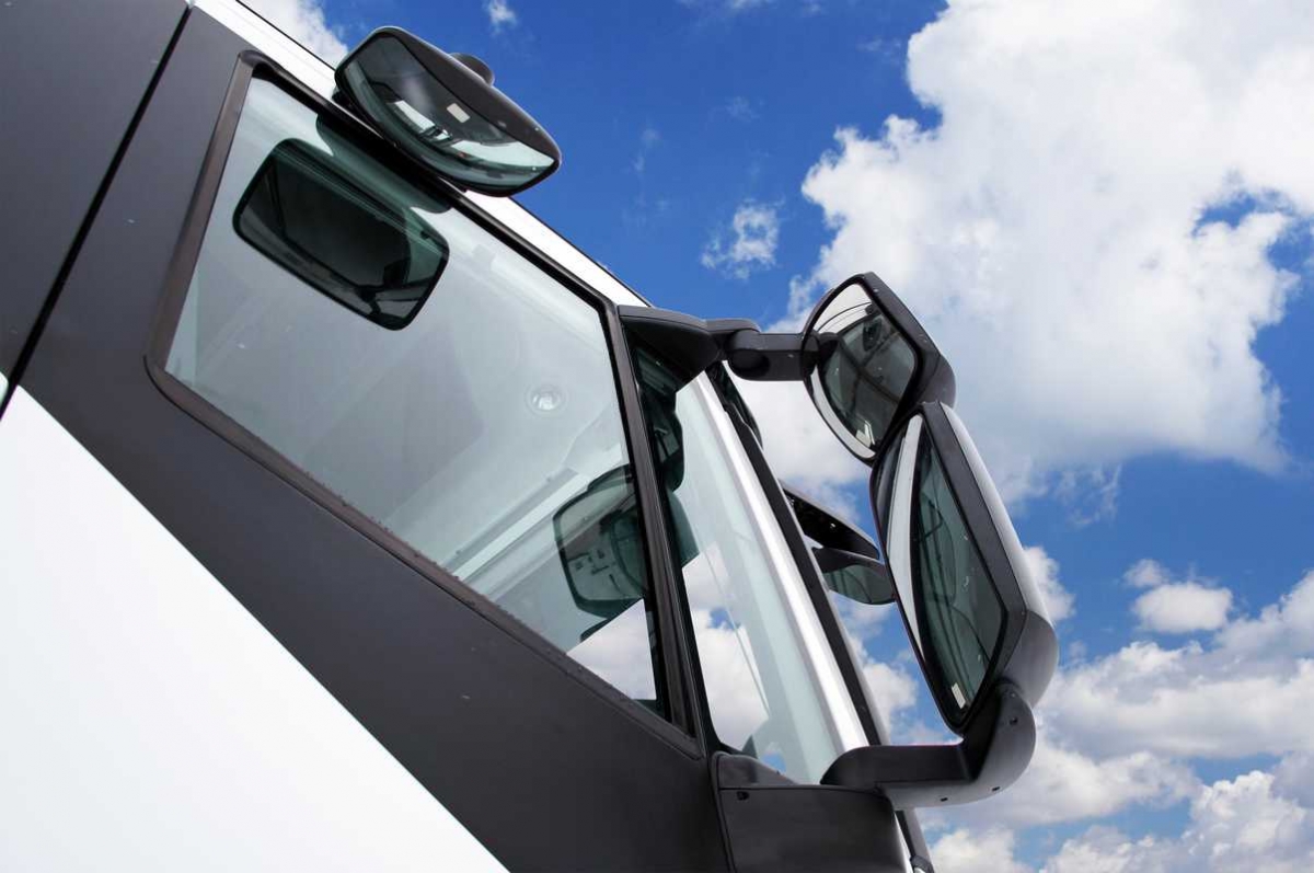Зеркала на грузовые автомобили. Зеркало для грузовых автомобилей. Зеркало автомобильное боковое.