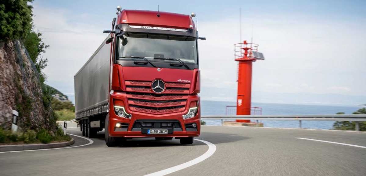 Kontrole samochodów ciężarowych na terenie całej Europy