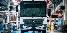 Rozpoczyna się seryjna produkcja elektrycznej ciężarówki Mercedes-Benz dla służb komunalnych