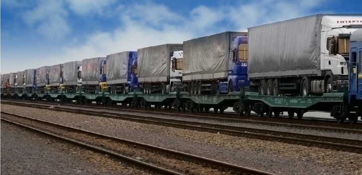 Transport ciężarówek koleją  w Rosji