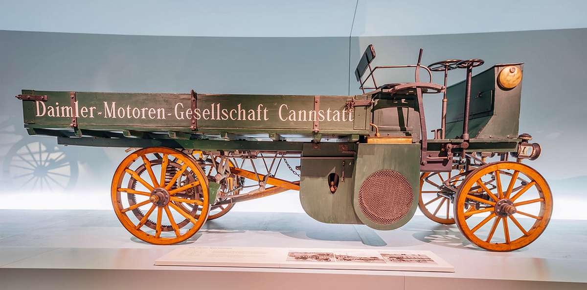 Daimler pierwsza ciężarówka