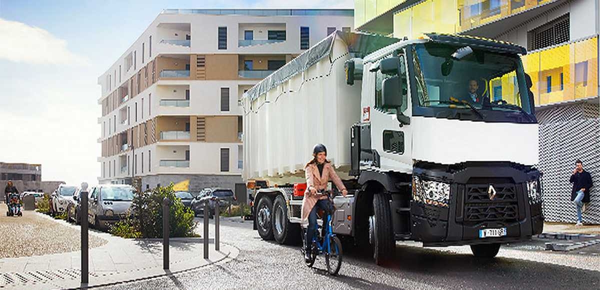 Nowe systemy bezpieczeństwa w samochodach ciężarowych Renault Trucks