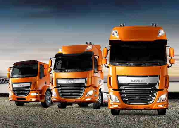 DAF wprowadza na rynek nowe serie pojazdów LF i CF w wersjach Euro 6